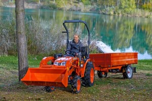 B1_series_ROPS_ag_tires_trailer_dynamic_angle-view-696x464